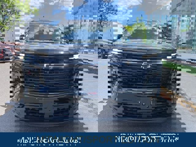 Used 2024 Chevrolet Traverse LT w/ Midnight/Sport Edition image 8