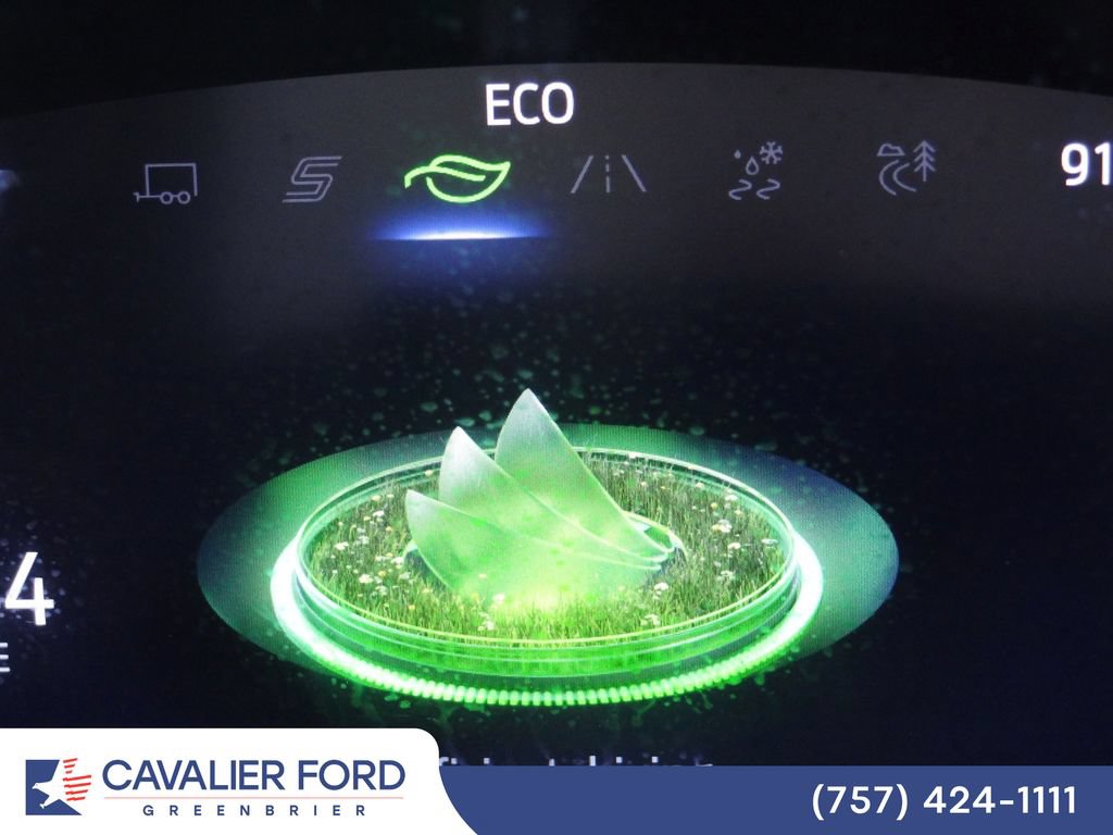 Certified 2025 Ford Explorer ST-Line AWD/4WD image 33