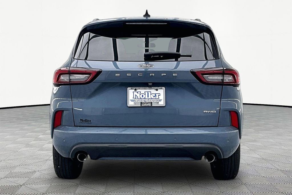 Certified 2024 Ford Escape ST-Line w/ Tech Pack #1 AWD/4WD image 4