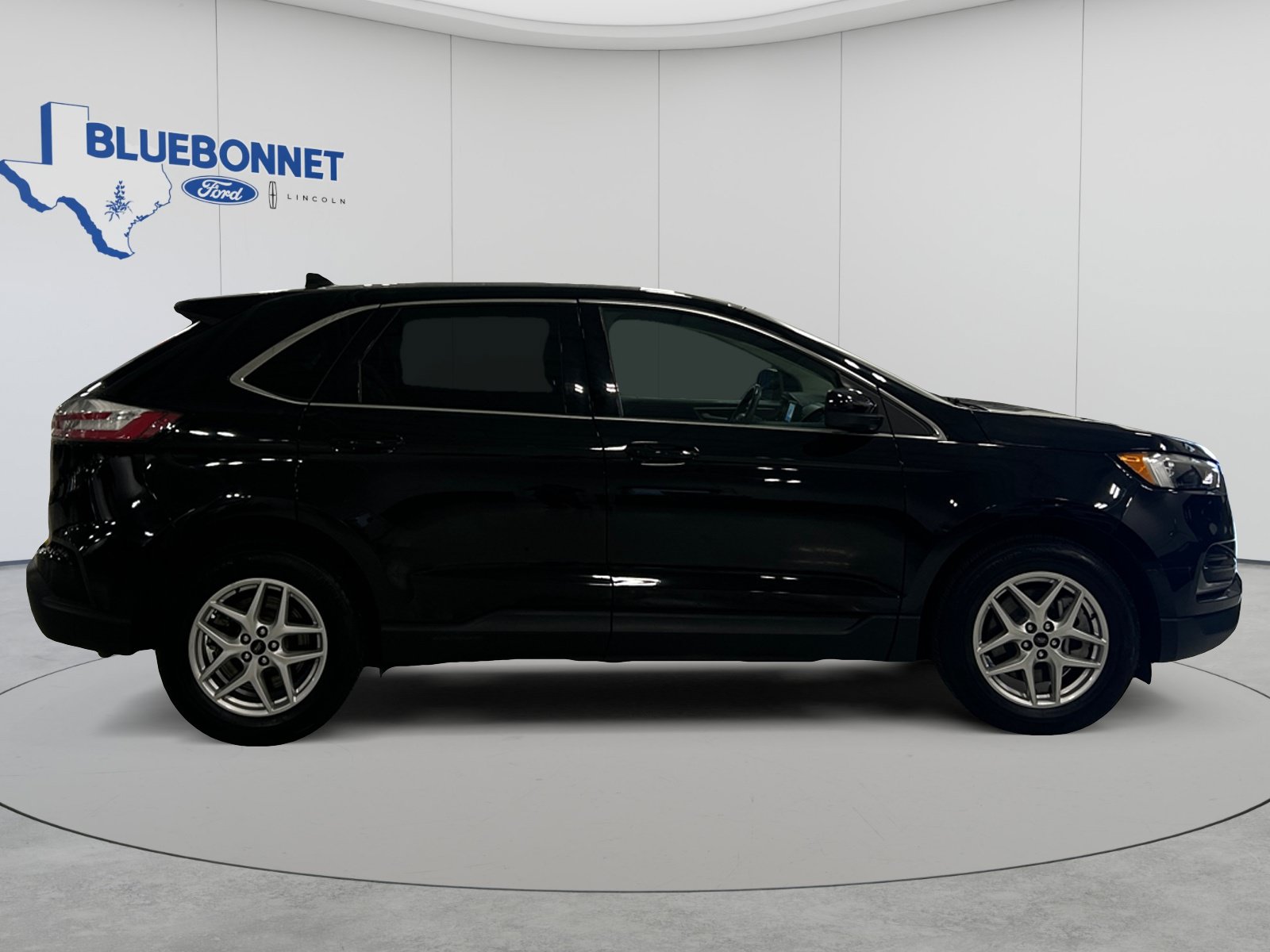 Certified 2024 Ford Edge SEL AWD/4WD image 4