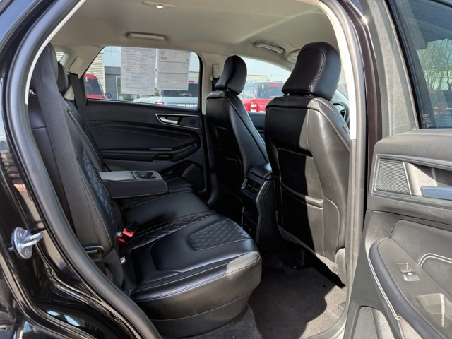 Certified 2024 Ford Edge Titanium image 11