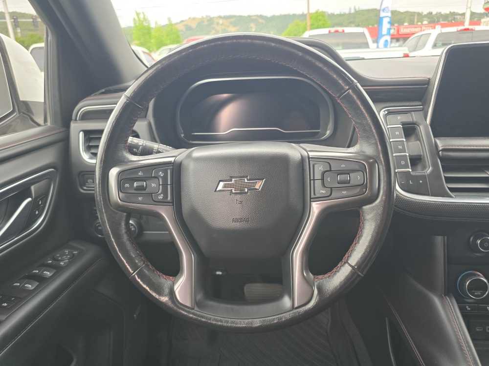 Used 2022 Chevrolet Suburban RST w/ Luxury Package AWD/4WD image 11