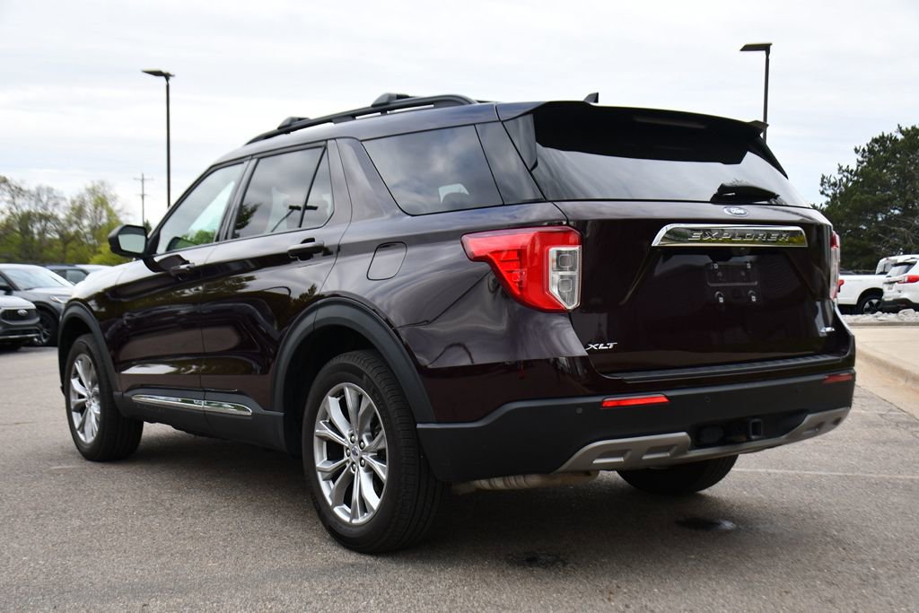 Certified 2023 Ford Explorer XLT w/ Equipment Group 202A AWD/4WD image 4