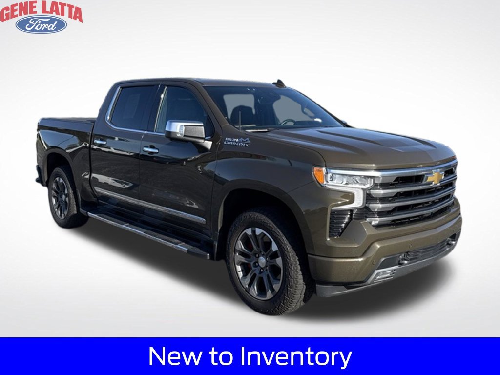 Used 2023 Chevrolet Silverado 1500 High Country w/ Technology Package AWD/4WD image 1