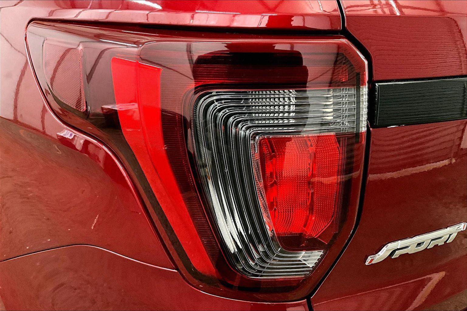 Certified 2018 Ford Explorer Sport w/ Equipment Group 401A image 29