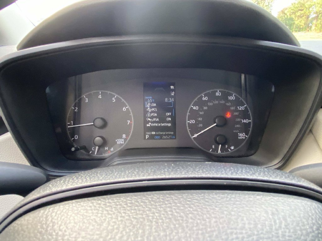 Used 2025 Toyota Corolla LE FWD image 33