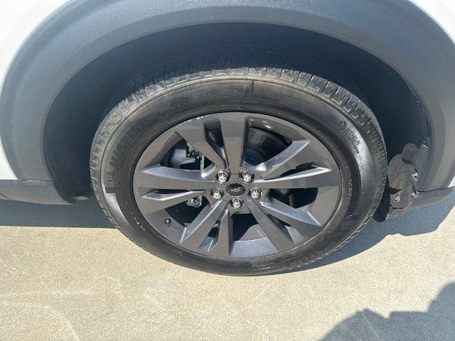 Certified 2024 Ford Explorer XLT w/ Equipment Group 202A RWD image 7