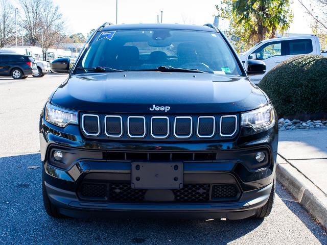 Used 2022 Jeep Compass Latitude image 2