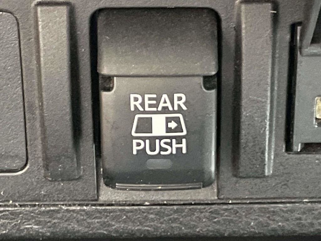 Used 2023 Toyota Tacoma SR5 AWD/4WD image 27