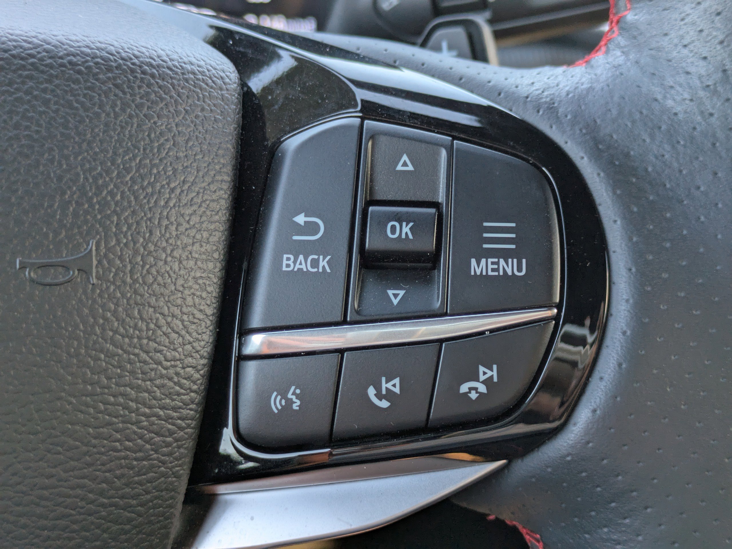 Certified 2025 Ford Explorer ST image 23