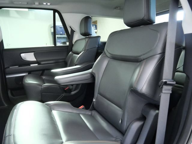 Certified 2025 Ford Expedition Active AWD/4WD image 14