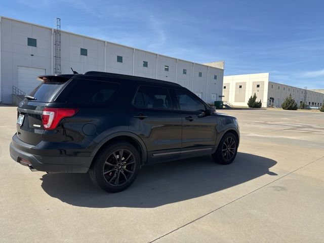 Certified 2018 Ford Explorer XLT w/ Equipment Group 202A image 5