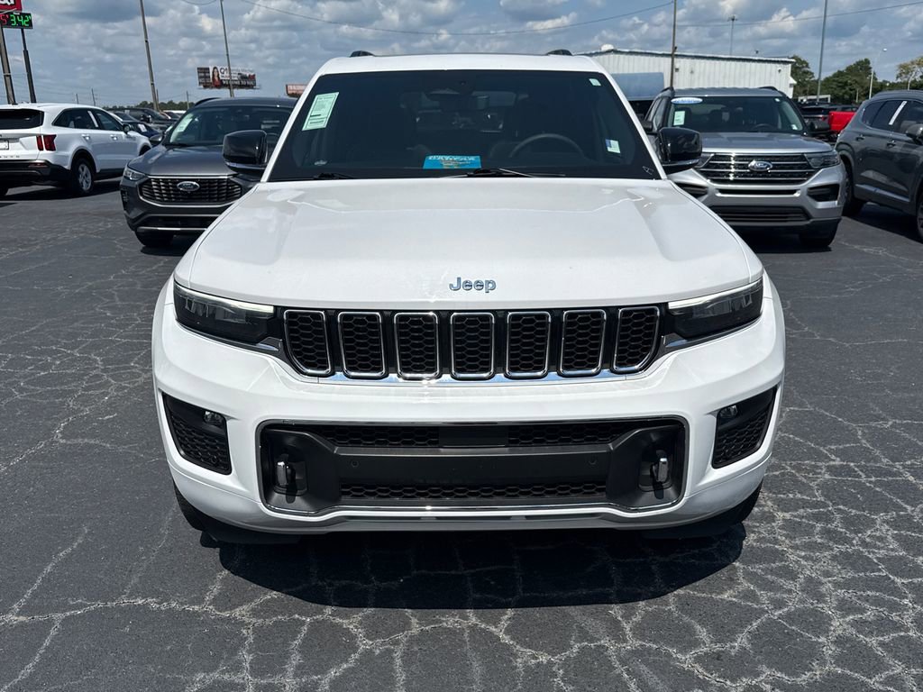Used 2023 Jeep Grand Cherokee Overland w/ Luxury Tech Group IV RWD image 8