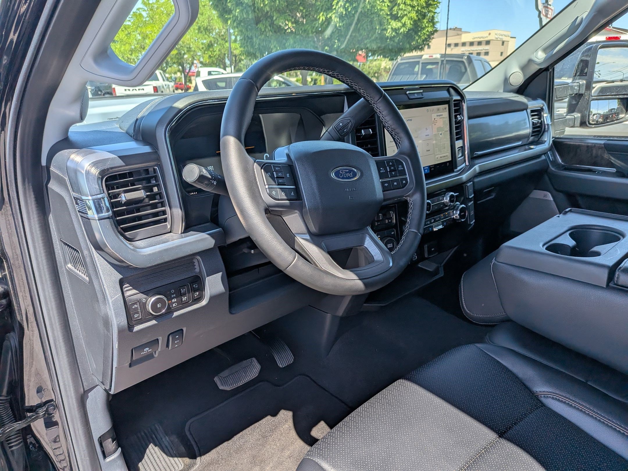 Certified 2025 Ford F350 Lariat w/ Camper Package AWD/4WD image 18