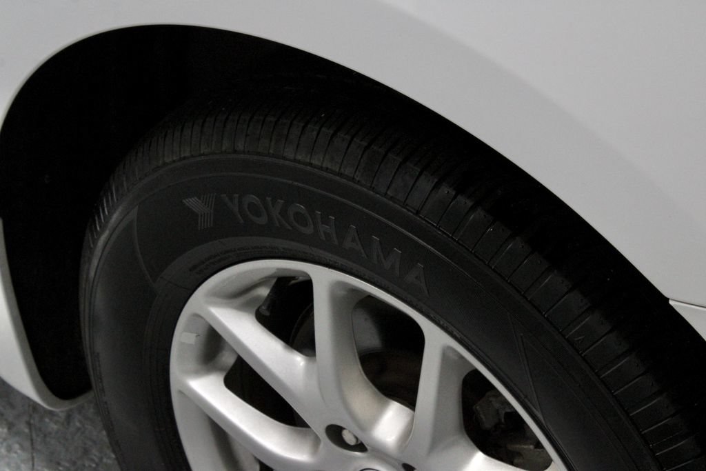 Used 2024 Chrysler Pacifica Touring-L FWD image 19