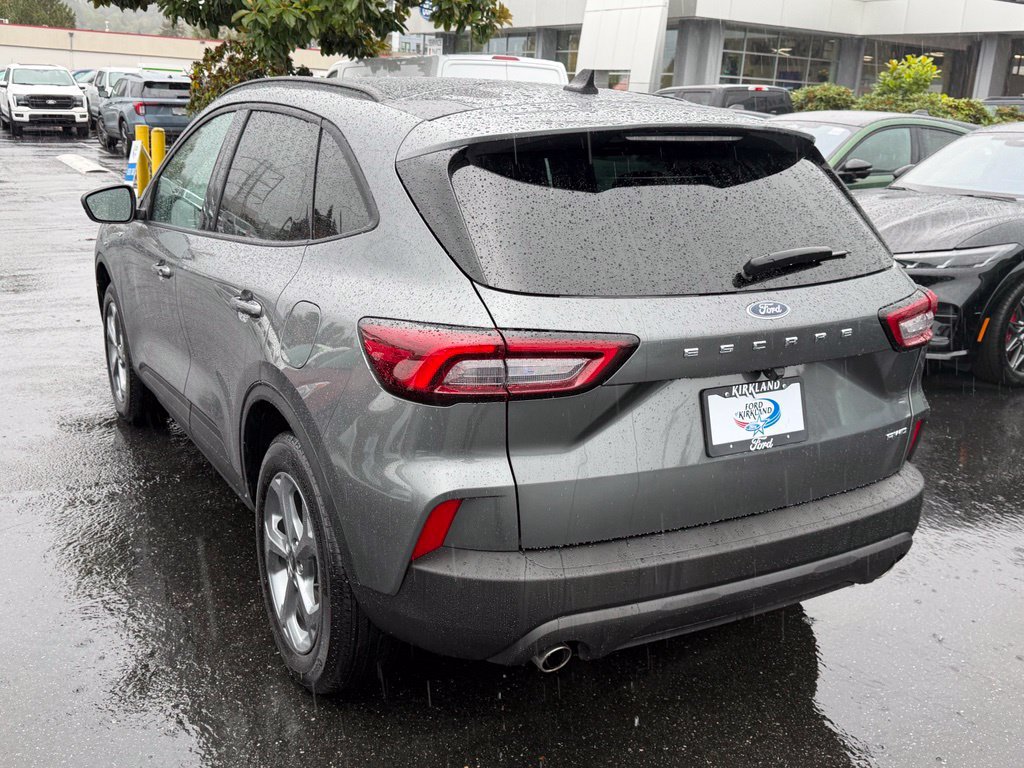 Certified 2025 Ford Escape ST-Line AWD/4WD image 9
