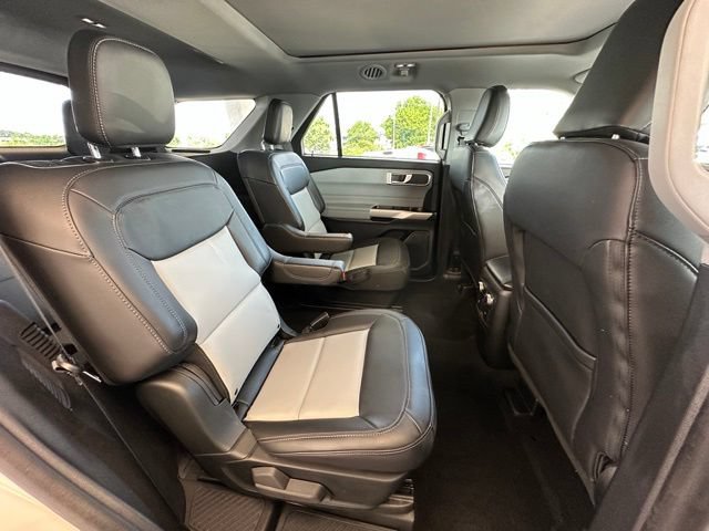 Certified 2023 Ford Explorer XLT w/ Equipment Group 202A AWD/4WD image 27