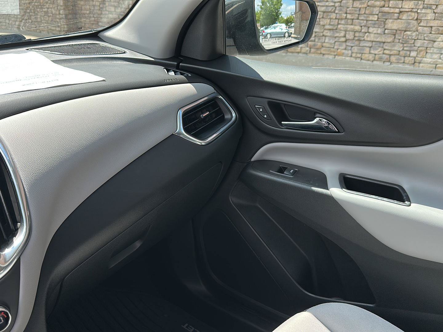 Used 2021 Chevrolet Equinox LT FWD image 22