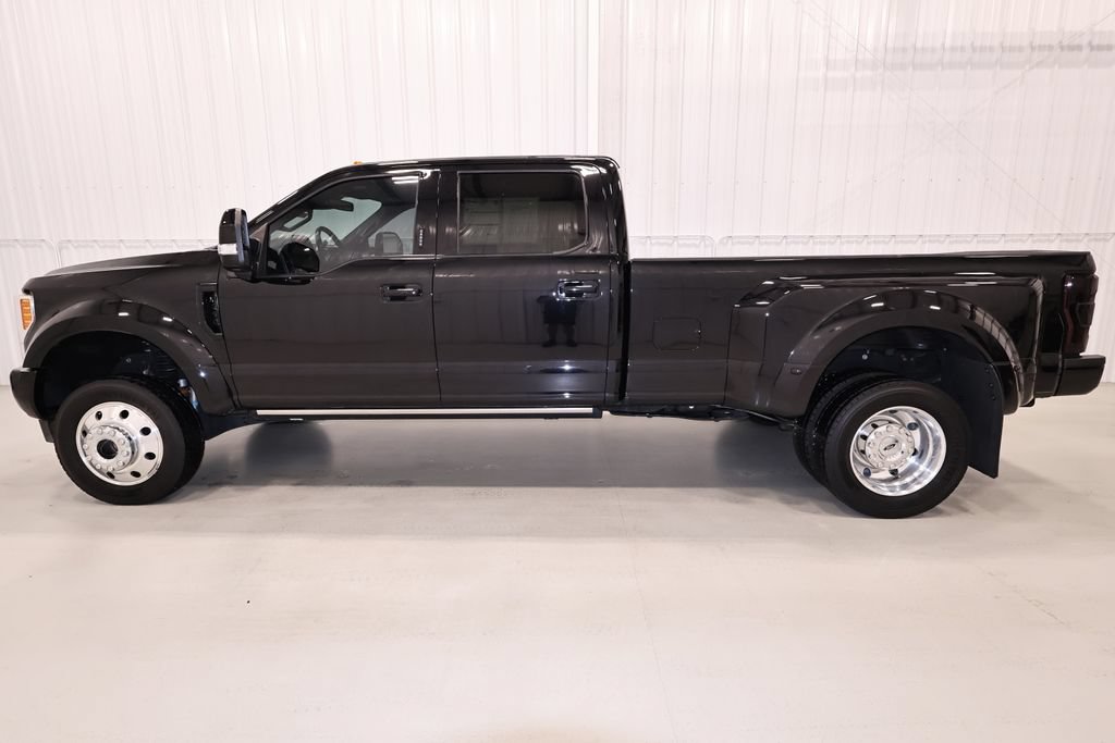 Certified 2019 Ford F450 Platinum w/ Platinum Ultimate Package AWD/4WD image 7