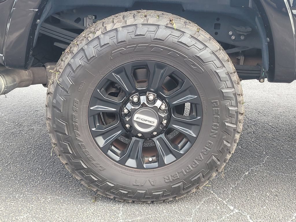 Certified 2022 Ford F250 Platinum w/ Tremor Off-Road Package AWD/4WD image 5