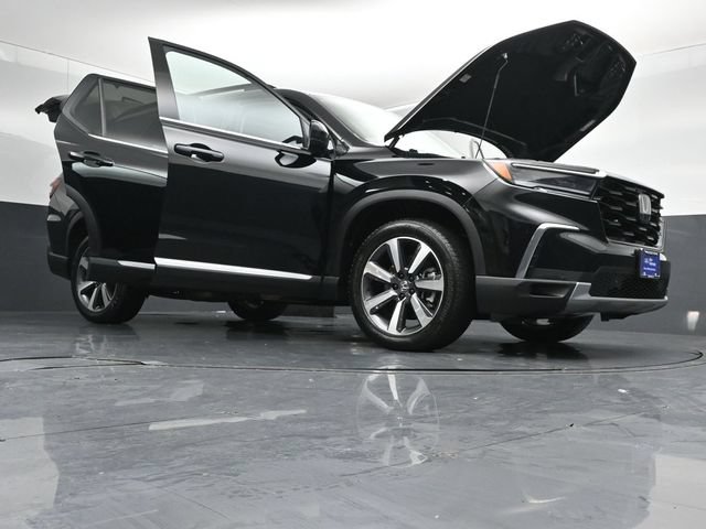 Used 2025 Honda Pilot Touring image 53