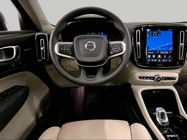 Used 2024 Volvo XC40 B5 Ultimate w/ Climate Package AWD/4WD image 5