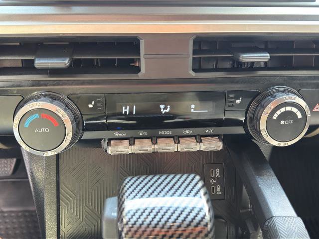 Used 2025 Toyota Tacoma TRD Off-Road image 31