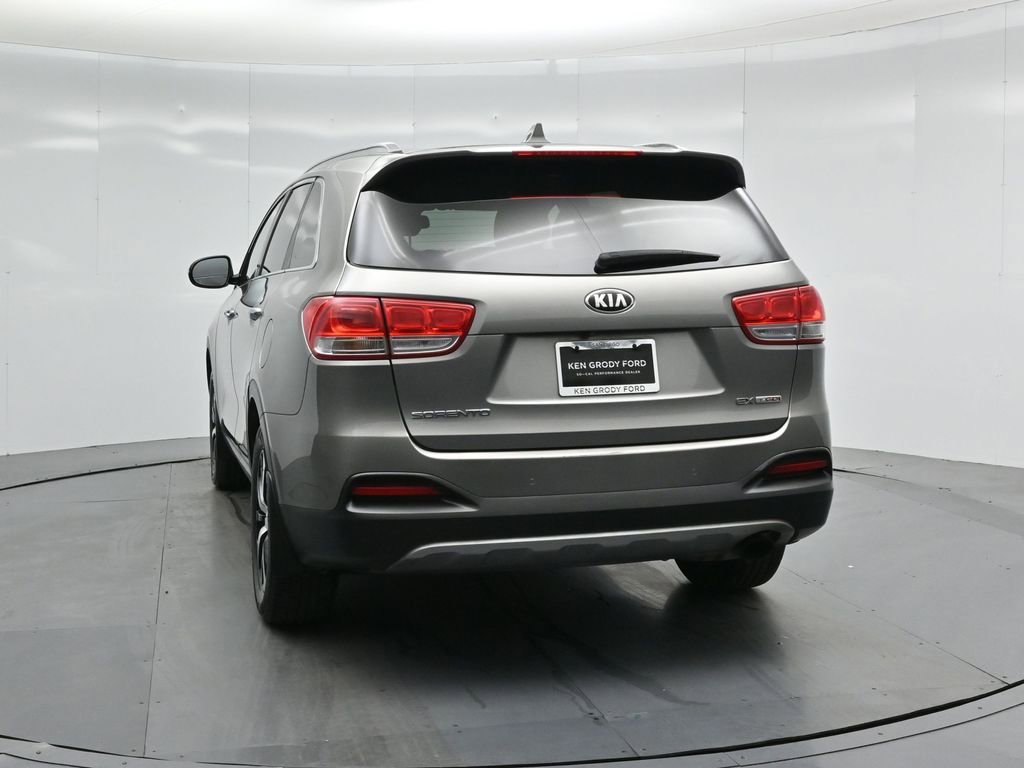 Used 2017 Kia Sorento EX image 26