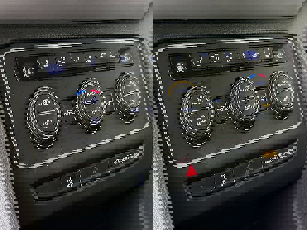 Used 2021 Volkswagen Atlas SE w/ Panoramic Sunroof Package image 39