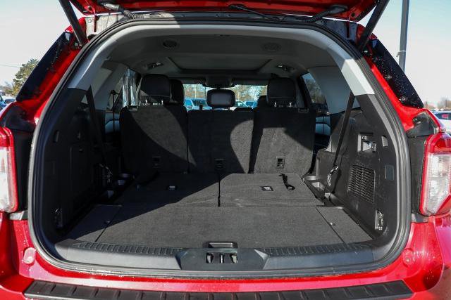Certified 2021 Ford Explorer XLT w/ Equipment Group 202A image 17