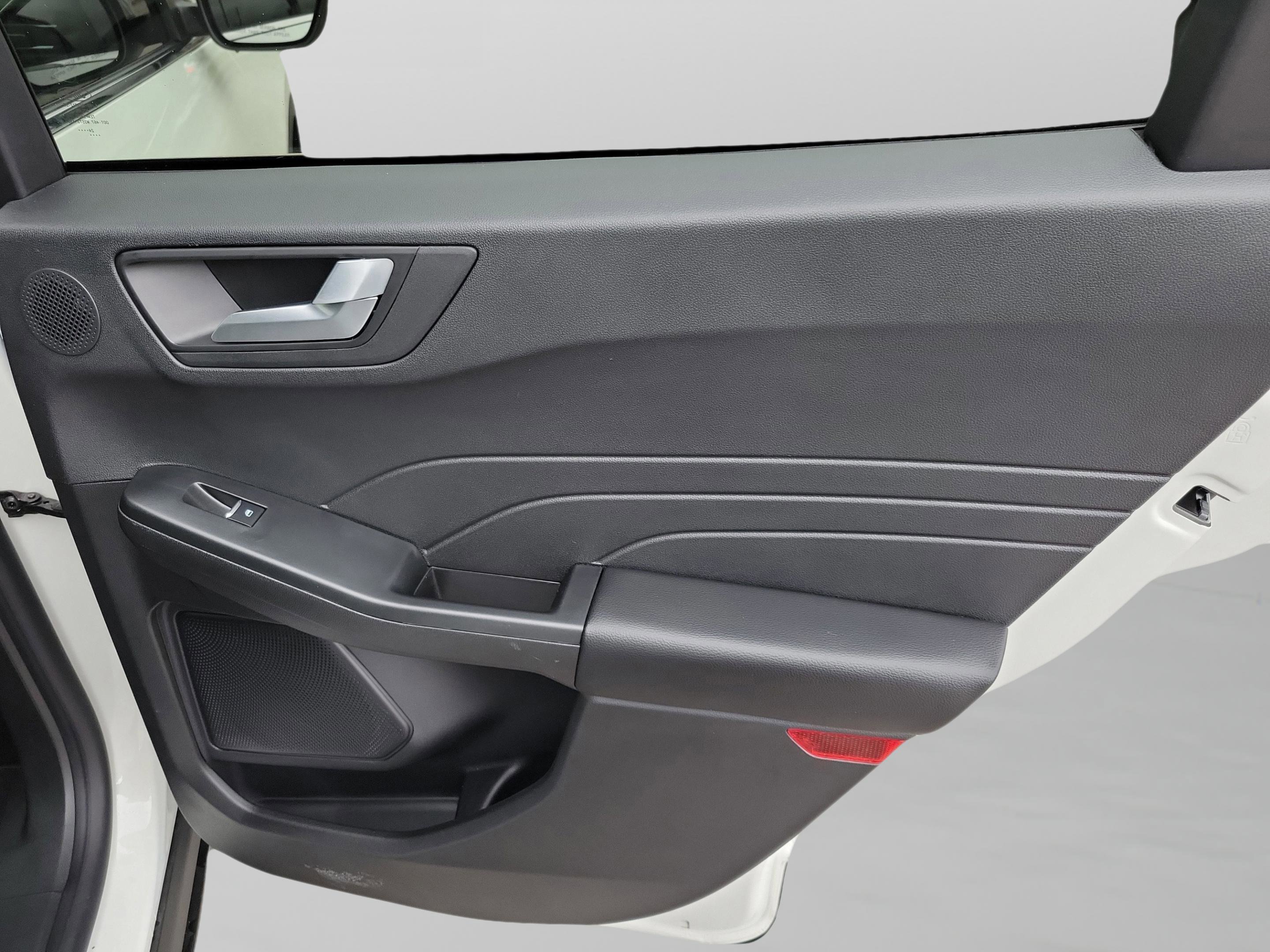 Certified 2024 Ford Escape SE w/ PHEV Premium Package image 28