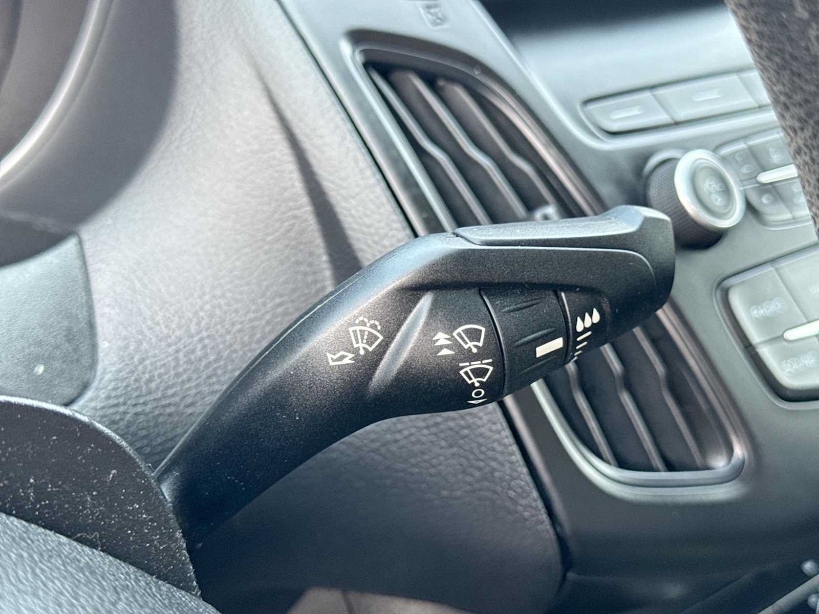 Certified 2018 Ford Focus S FWD image 24
