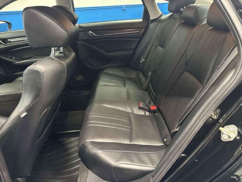 Used 2018 Honda Accord Touring image 29