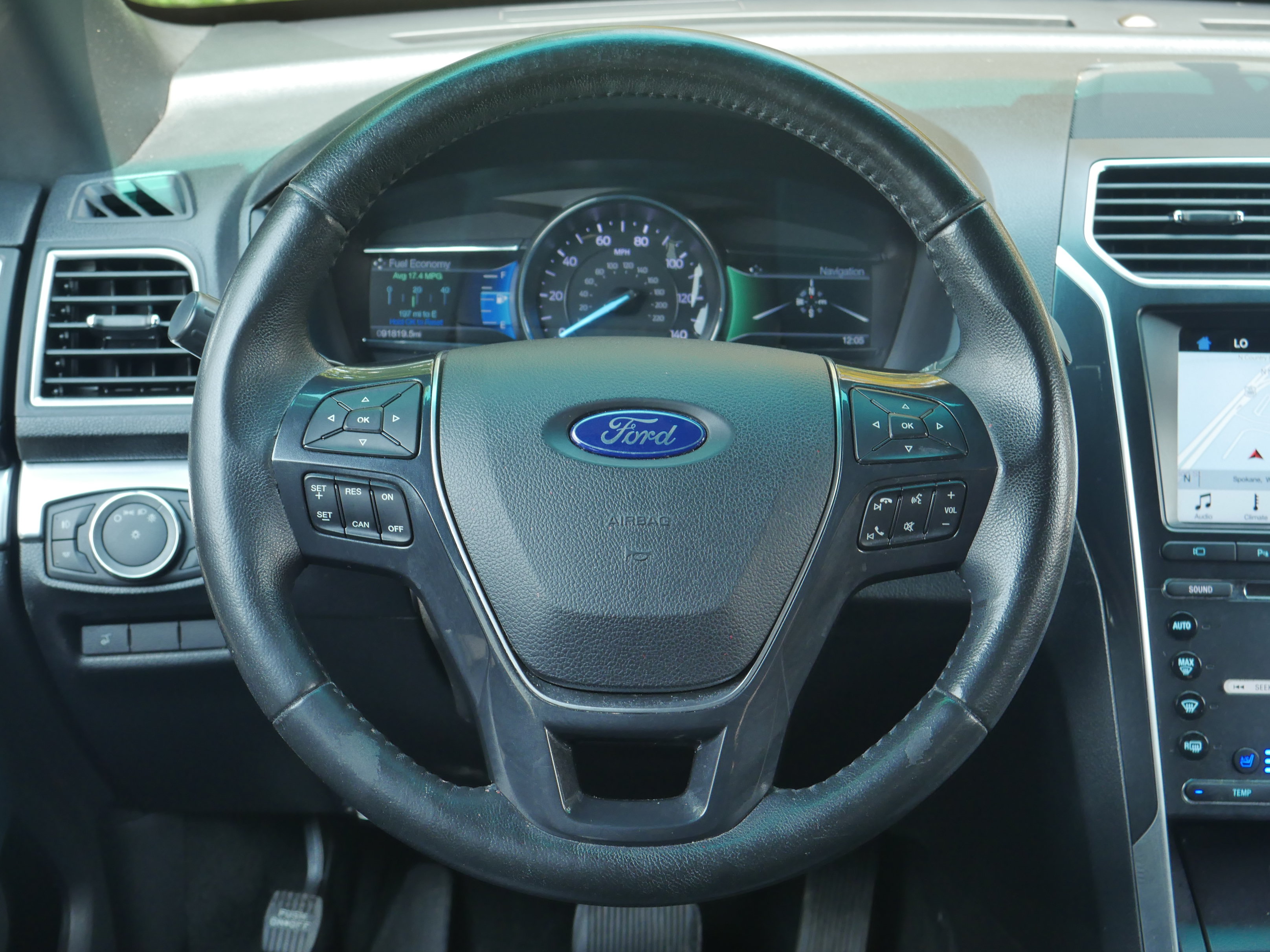 Certified 2017 Ford Explorer Limited FWD image 6