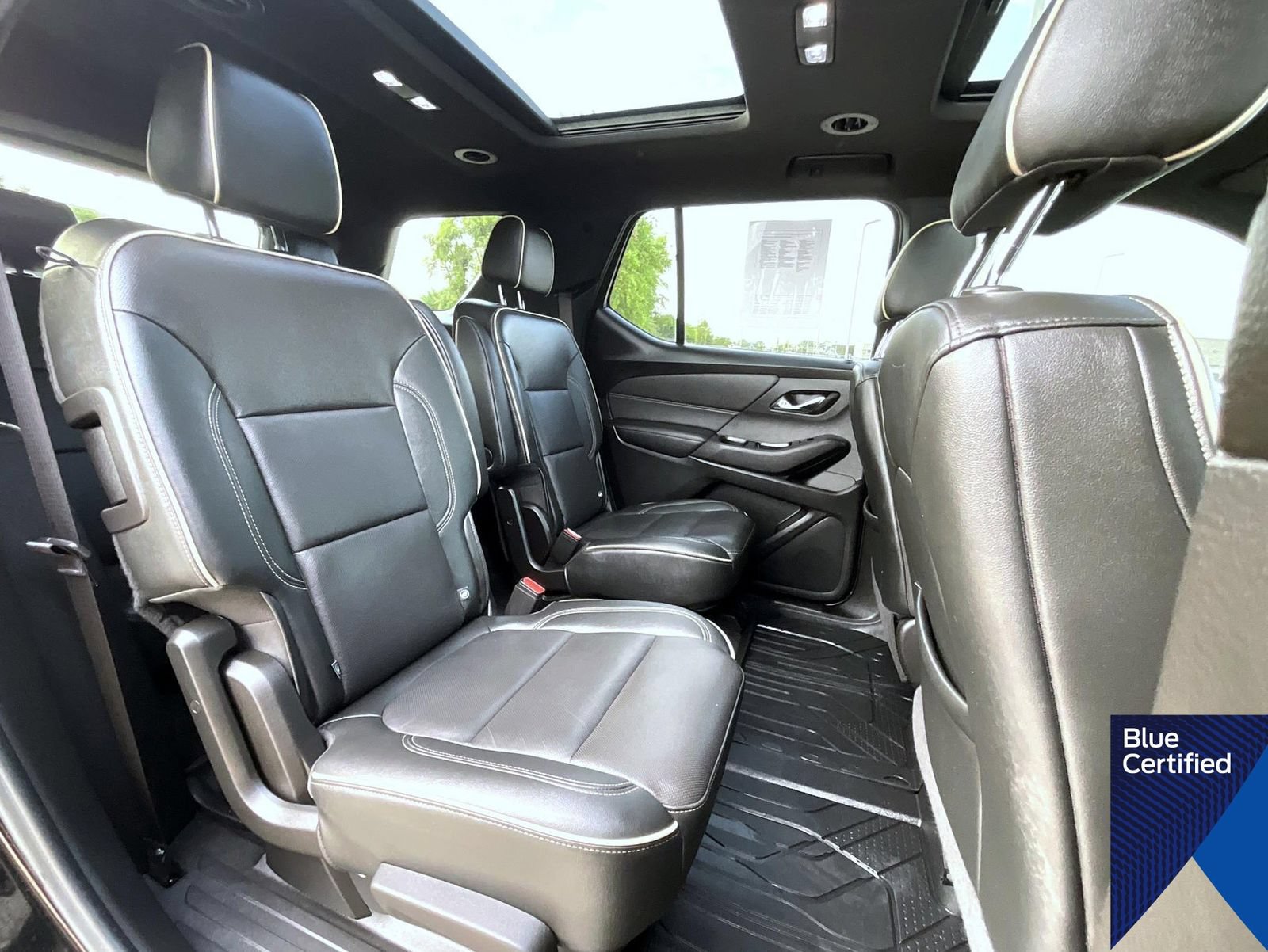 Used 2022 Chevrolet Traverse Premier w/ Redline Edition AWD/4WD image 19
