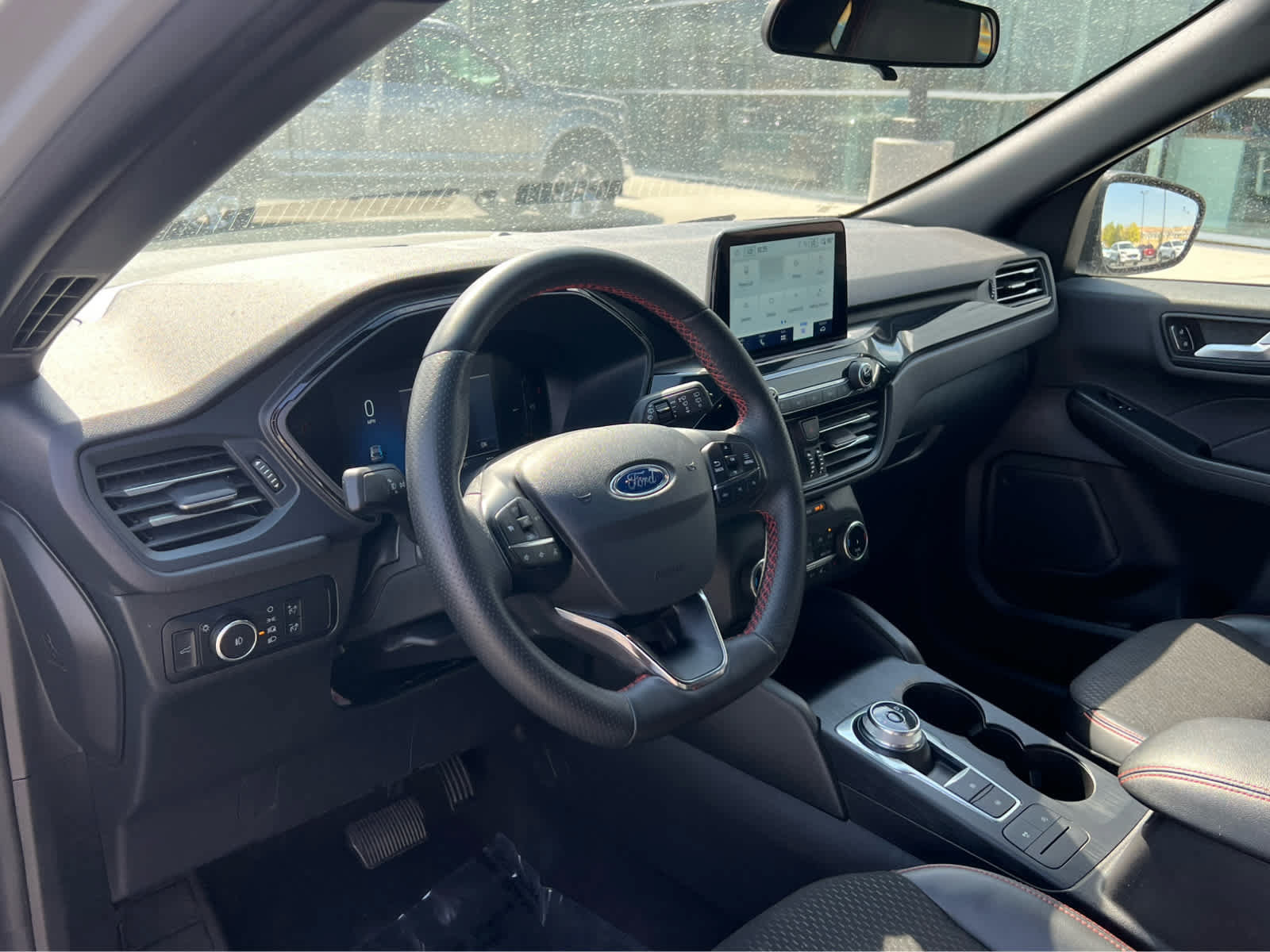 Certified 2025 Ford Escape ST-Line Select AWD/4WD image 28