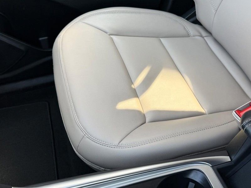 Certified 2023 Ford Explorer XLT w/ Equipment Group 202A image 22