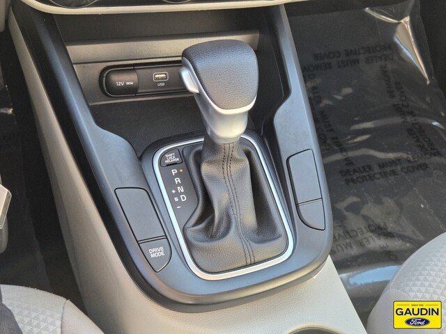 Used 2025 Kia Soul LX w/ LX Technology Package FWD image 24
