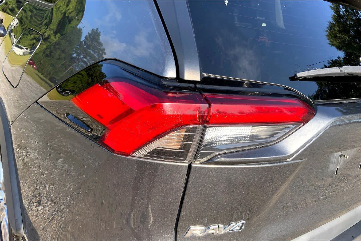 Used 2021 Toyota RAV4 XLE Premium FWD image 28