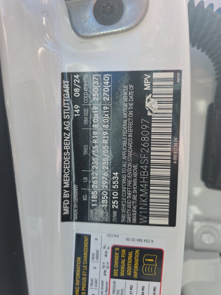 Used 2025 Mercedes-Benz GLC 300 4MATIC image 21