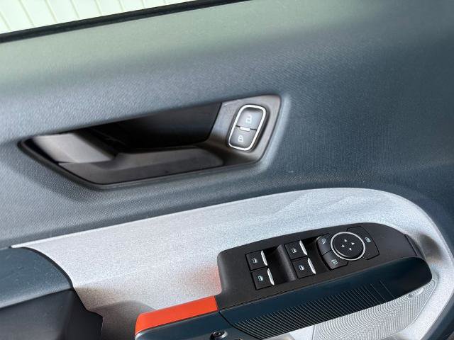Certified 2023 Ford Maverick XLT FWD image 17