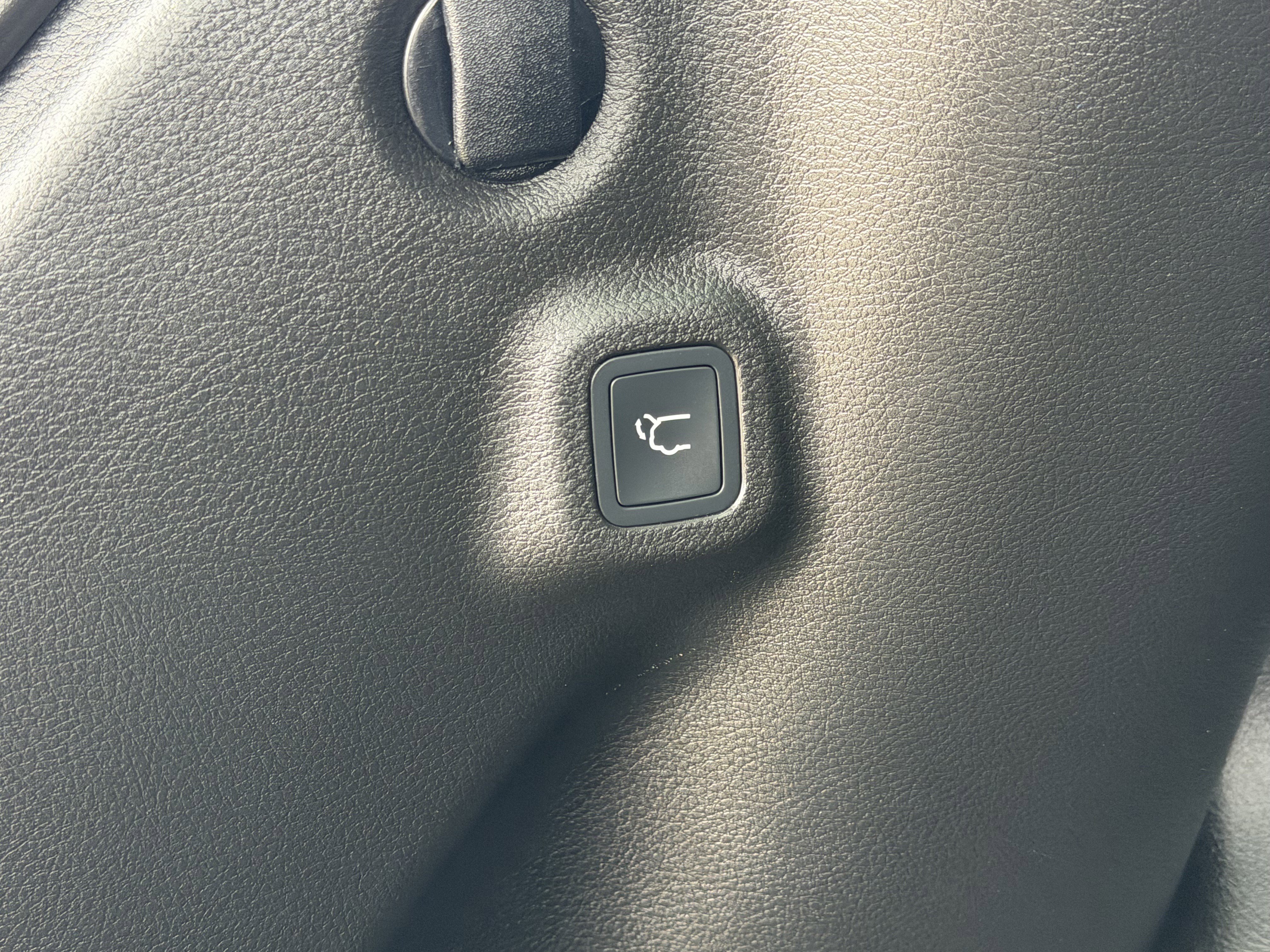 Used 2026 Jeep Compass Limited image 11