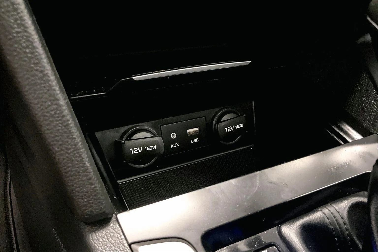 Used 2017 Hyundai Elantra Limited w/ Limited Tech Package 04 image 31