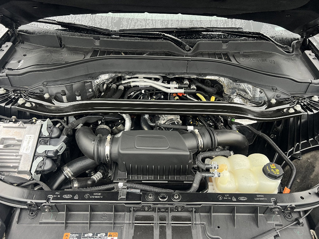 Certified 2020 Ford Explorer Platinum w/ Premium Technology Package image 37