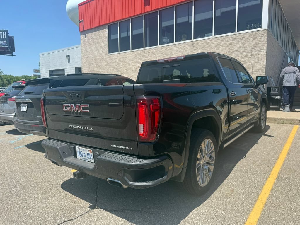 Used 2021 GMC Sierra 1500 Denali w/ Denali Ultimate Package AWD/4WD image 9