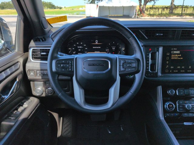 Used 2024 GMC Yukon Denali RWD image 18