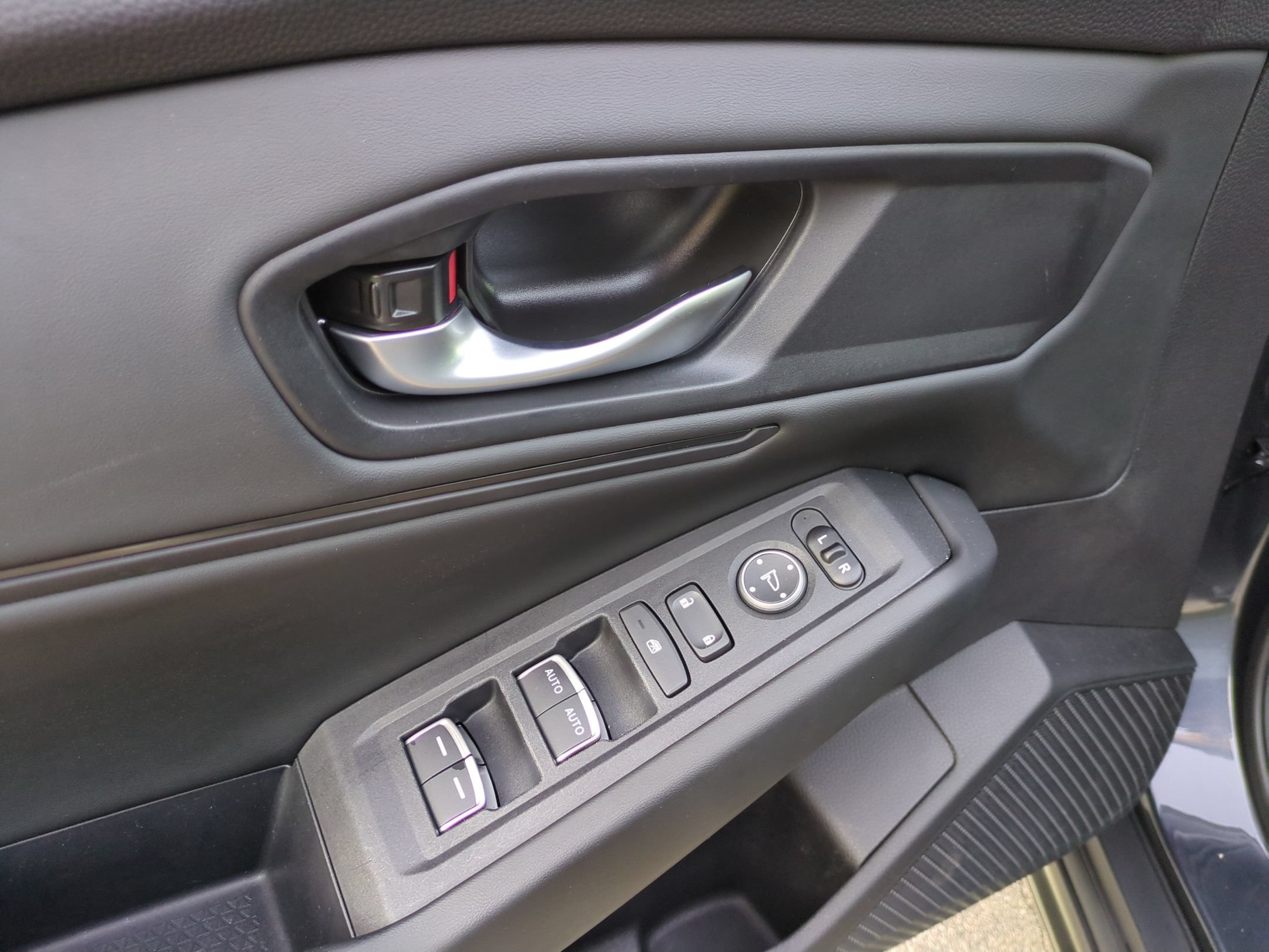 Used 2025 Honda Accord SE image 15