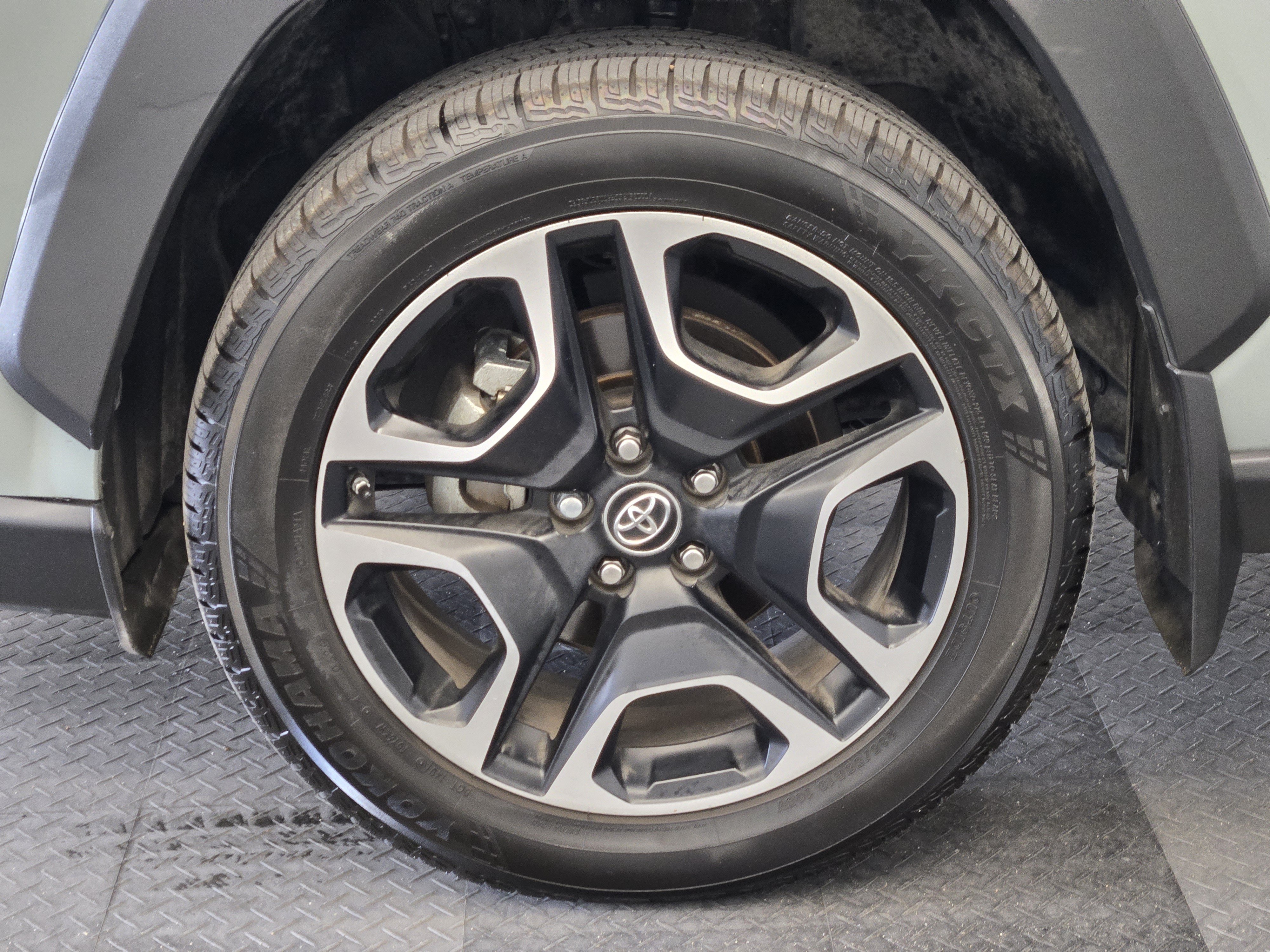 Used 2019 Toyota RAV4 Adventure AWD/4WD image 10