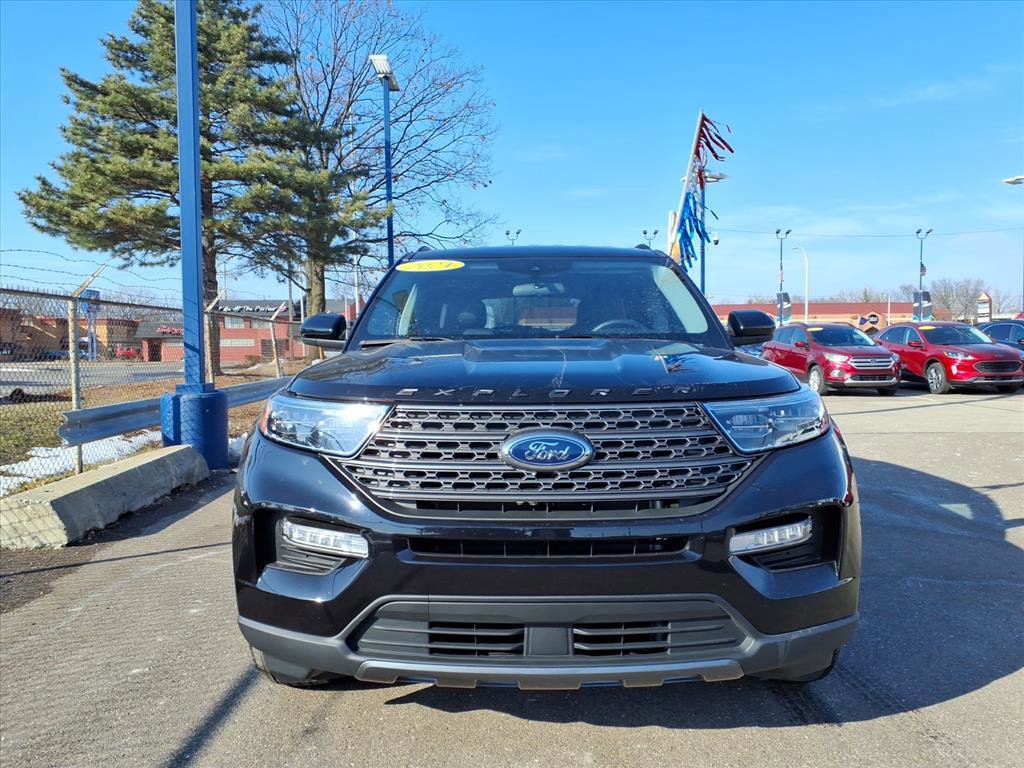 Certified 2024 Ford Explorer XLT w/ Equipment Group 202A image 6