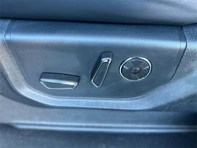 Certified 2021 Ford F250 Platinum w/ FX4 Off-Road Package image 13